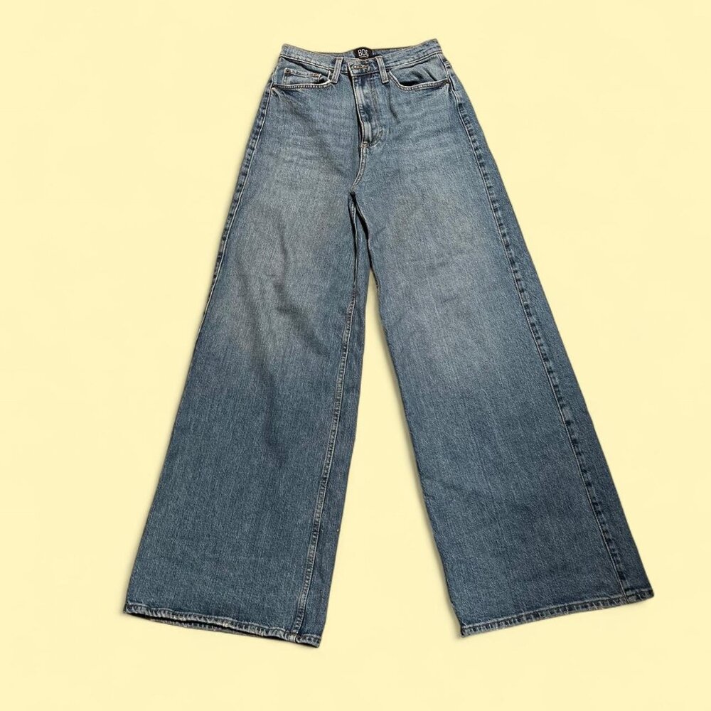 High-waisted wide leg blue BDG jeans (Urban Outfitters)